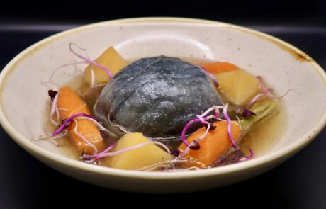 Raviole de queue de boeuf en pot-au-feu, légumes fondants 0D938F3A-21B1-4CF3-811C-AED74465935F_1_201_a